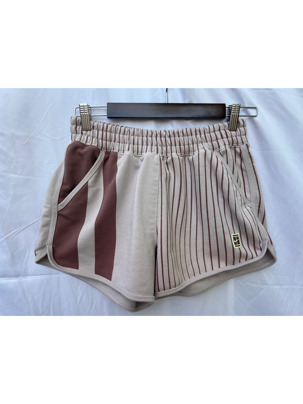 NikeCourt Heritage Dri-FIT Tennis Shorts Women’s S Brown Beige Stripe Retro